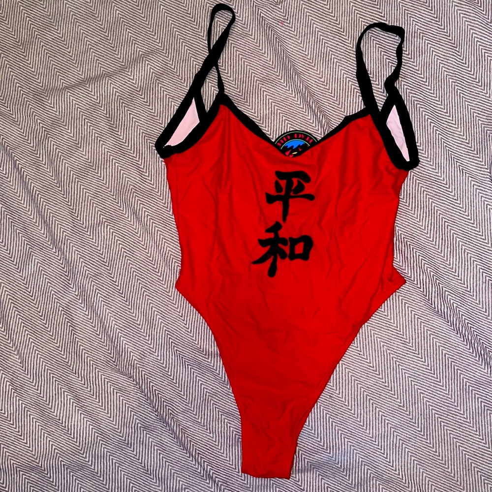 🚨Making Peace One Piece Swimsuit🚨